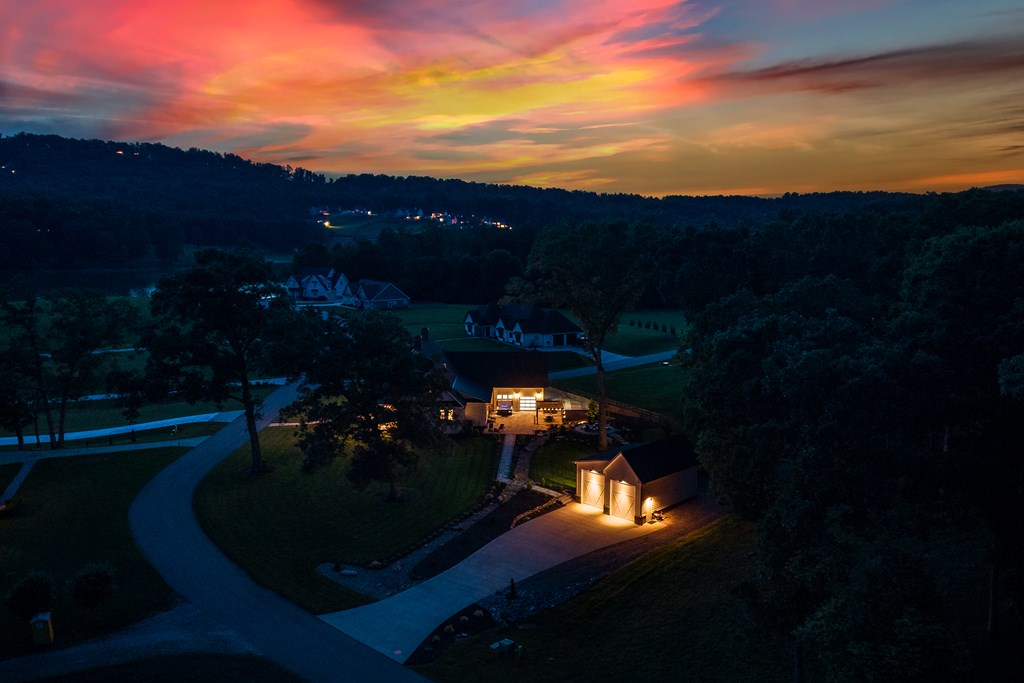 24 Farmland Ct