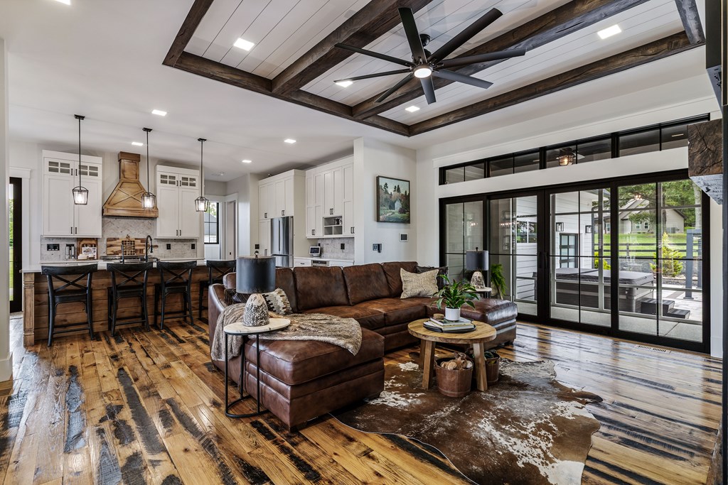 24 Farmland Ct