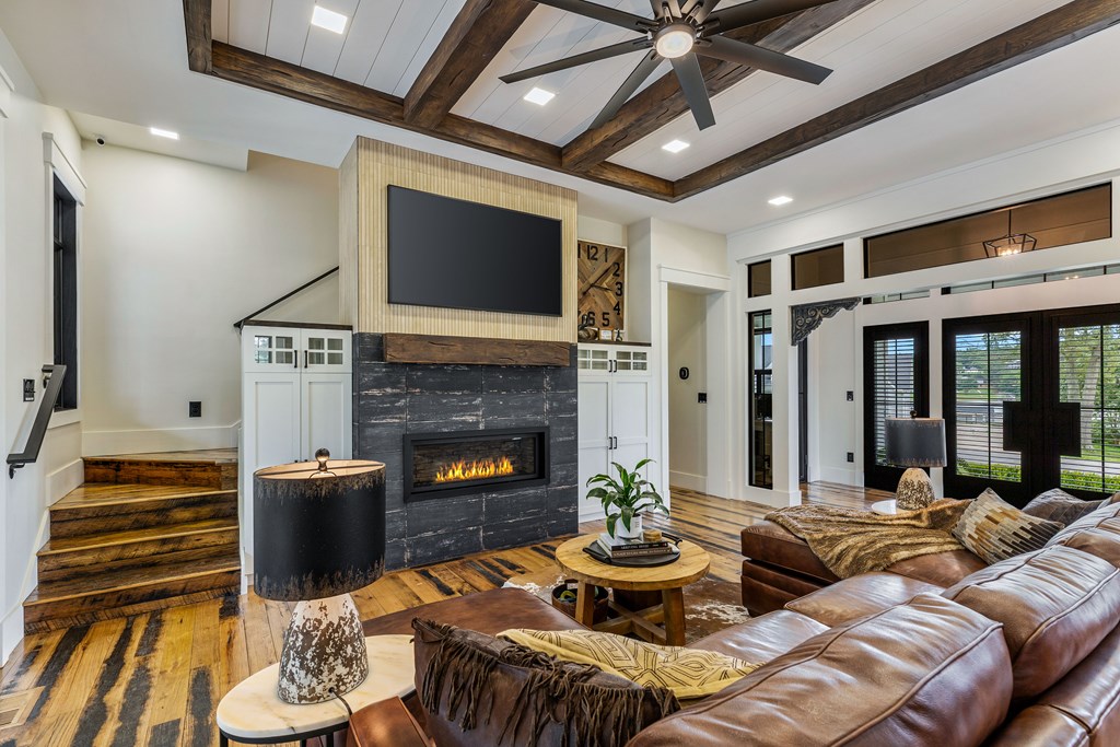 24 Farmland Ct