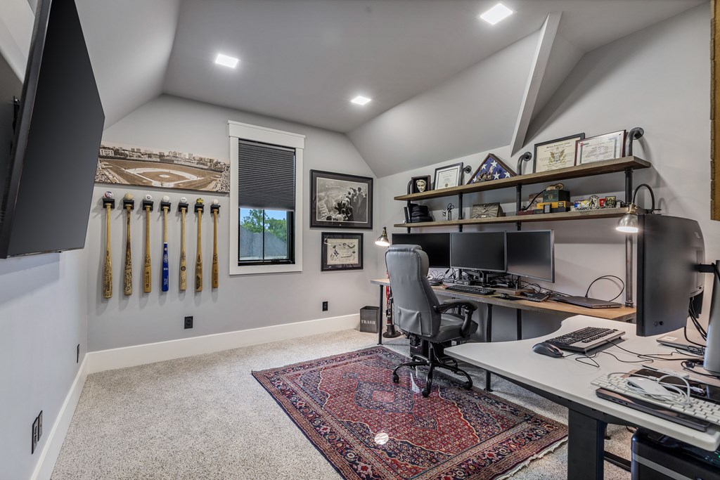 24 Farmland Ct