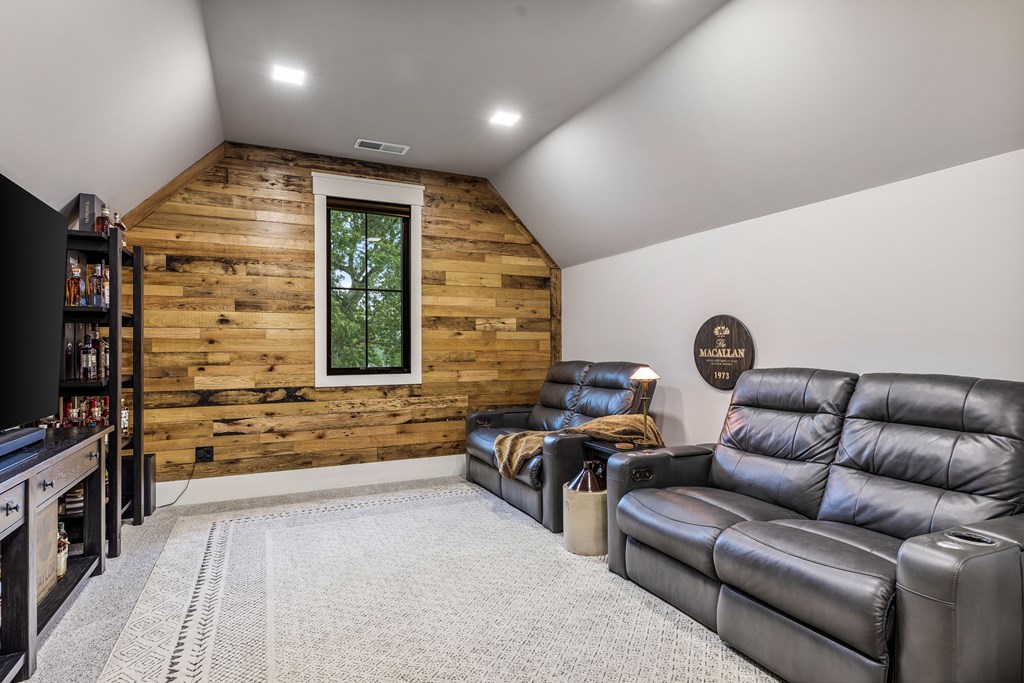 24 Farmland Ct