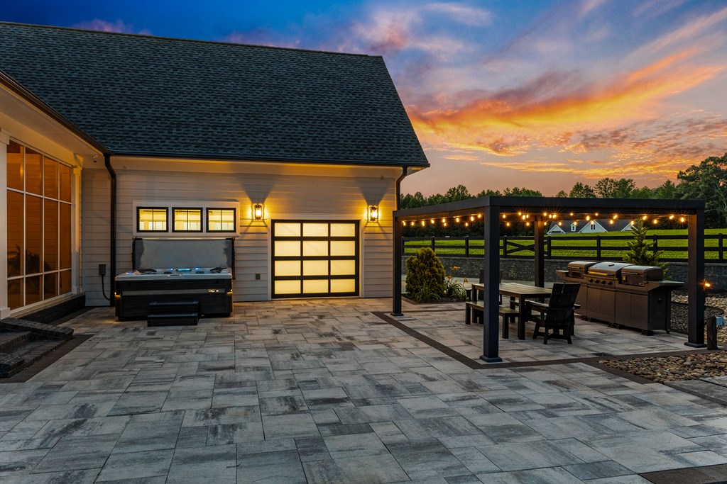 24 Farmland Ct