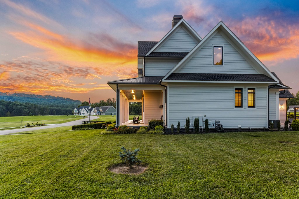 24 Farmland Ct