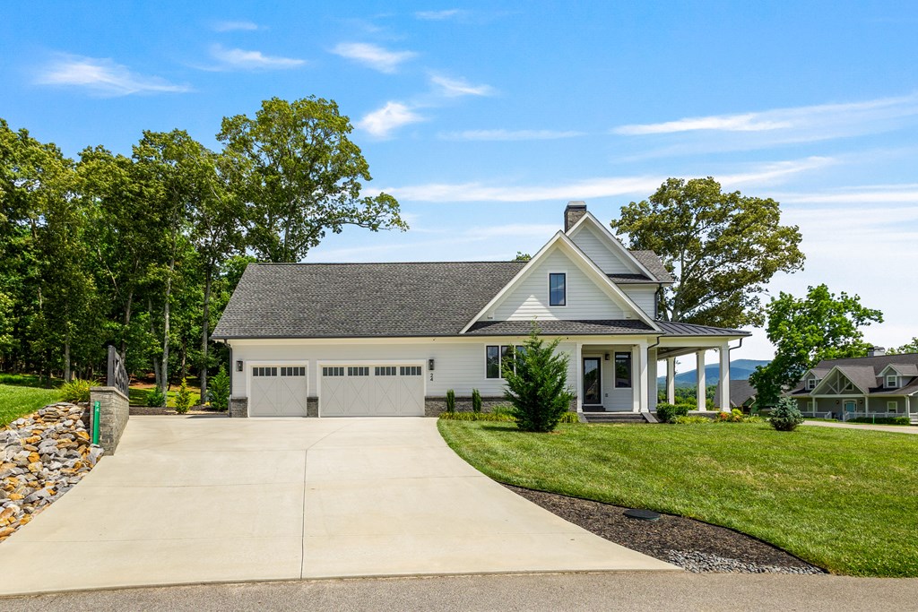 24 Farmland Ct