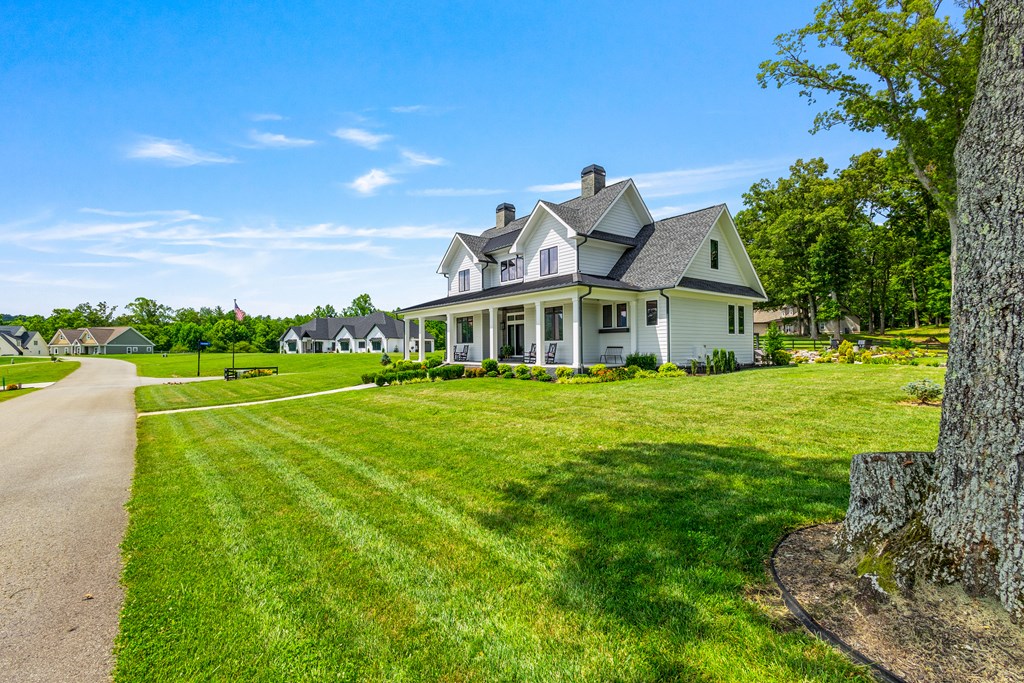 24 Farmland Ct