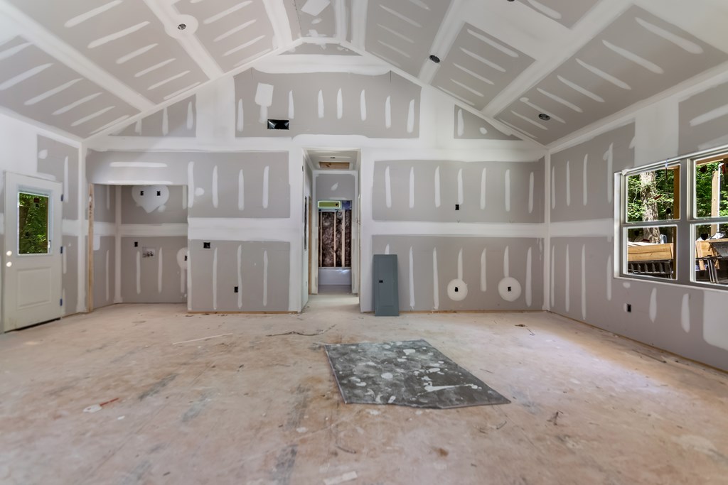 209 Pinecrest Court