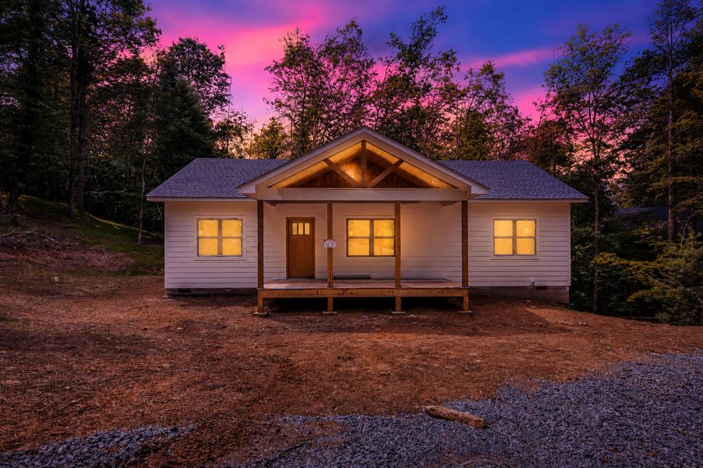 209 Pinecrest Court