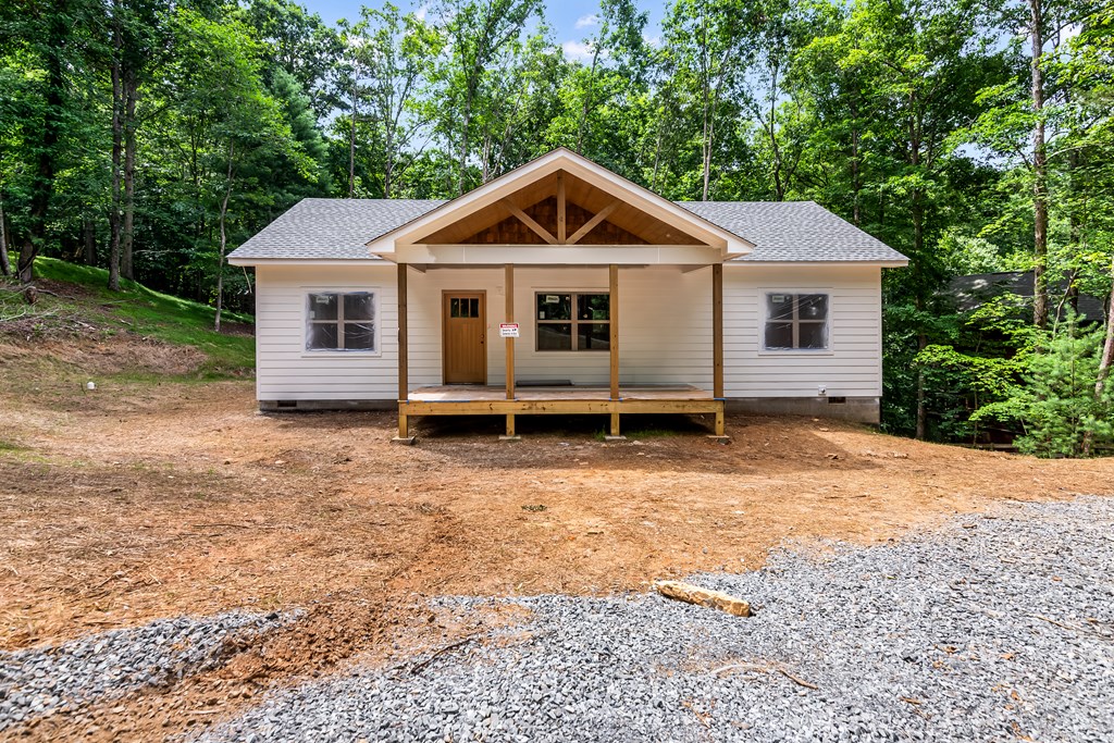 209 Pinecrest Court