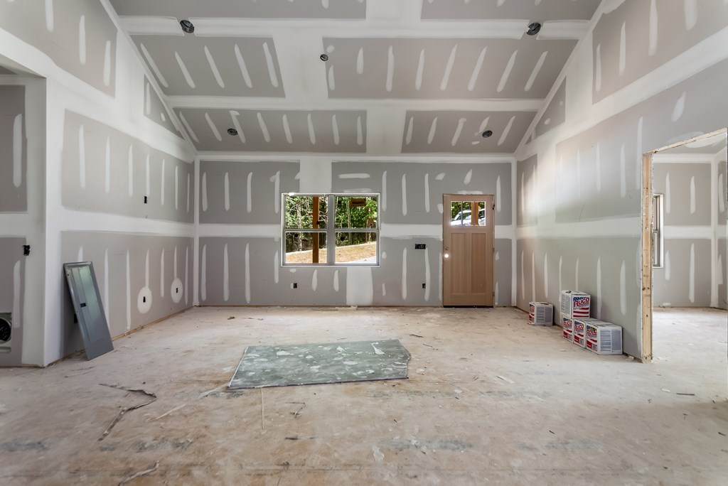 209 Pinecrest Court