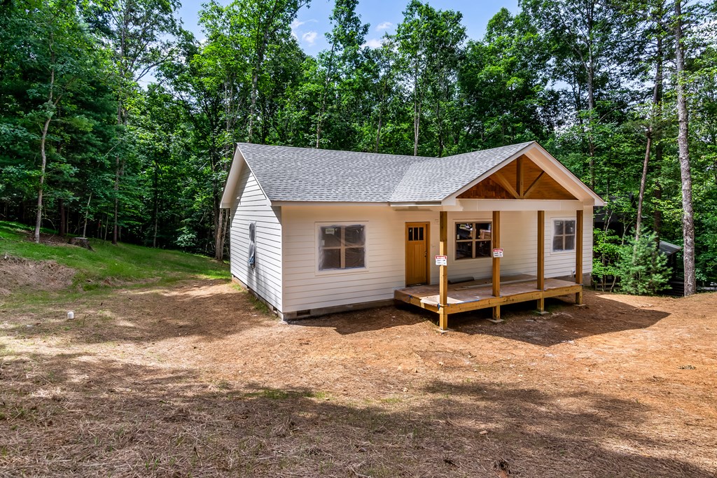 209 Pinecrest Court