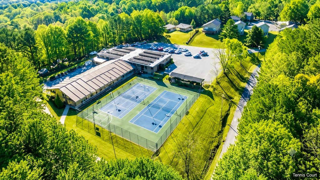 209 Pinecrest Court