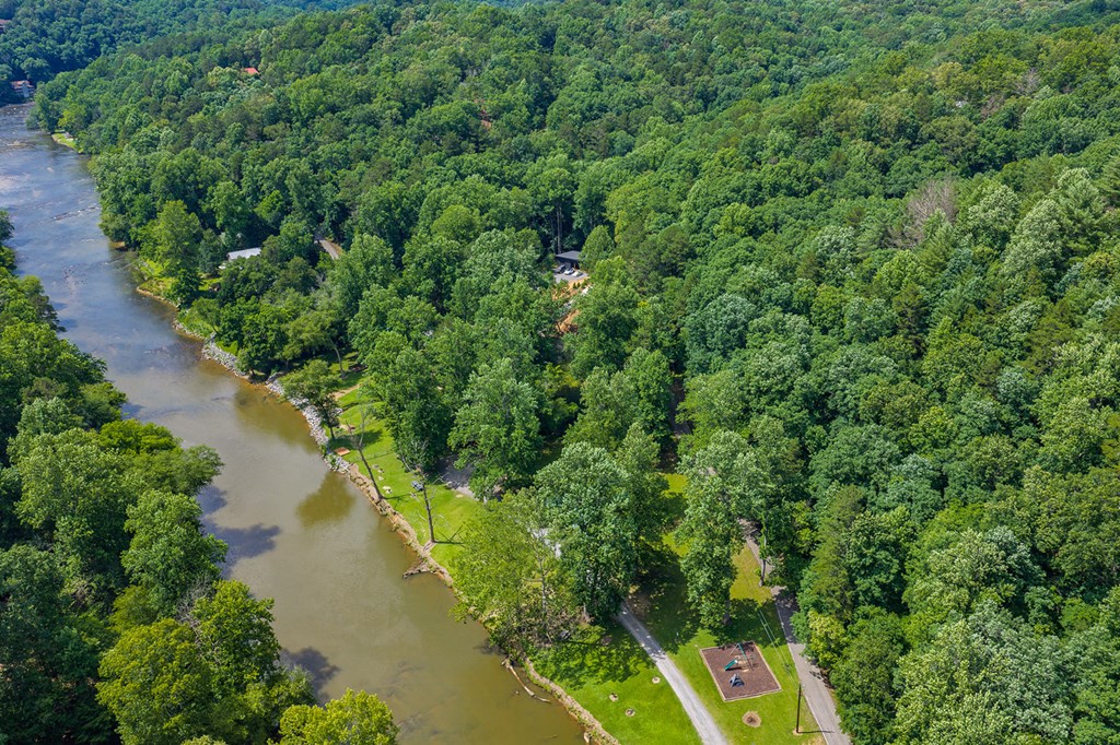 109 Edgewater Drive
