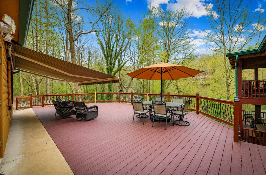 120 North Riverview Ln