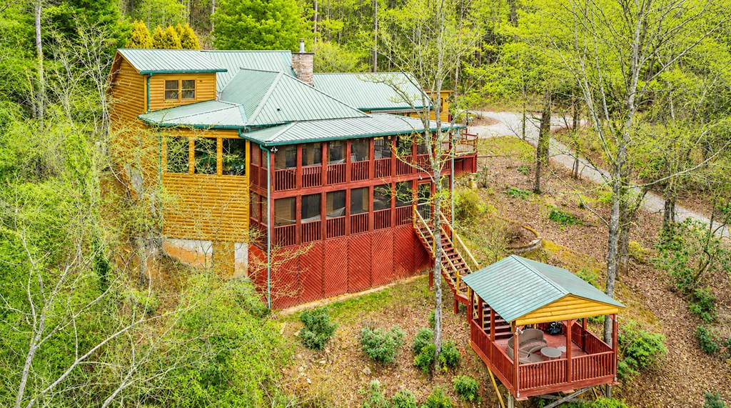 120 North Riverview Ln