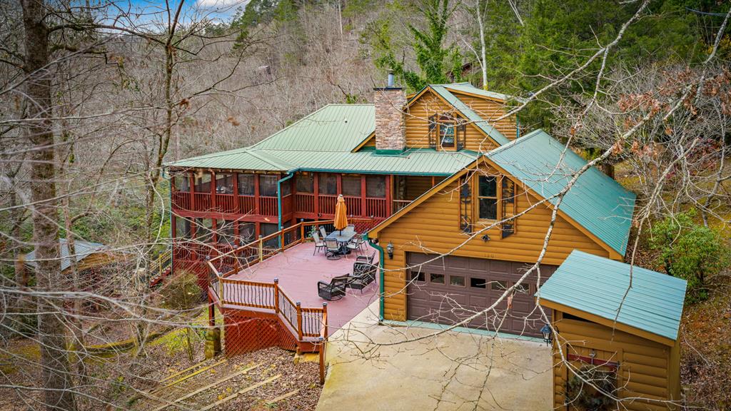 120 North Riverview Ln