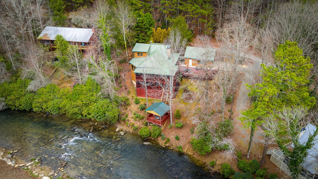 120 North Riverview Ln