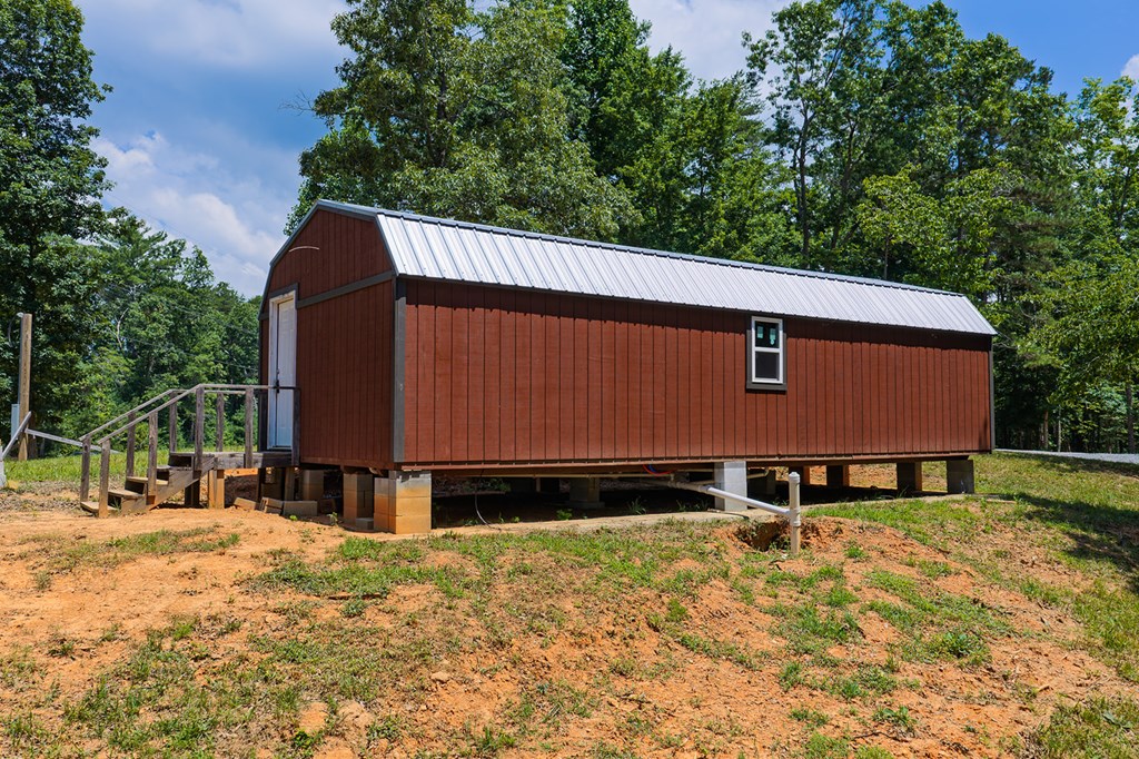 330 Kings Way