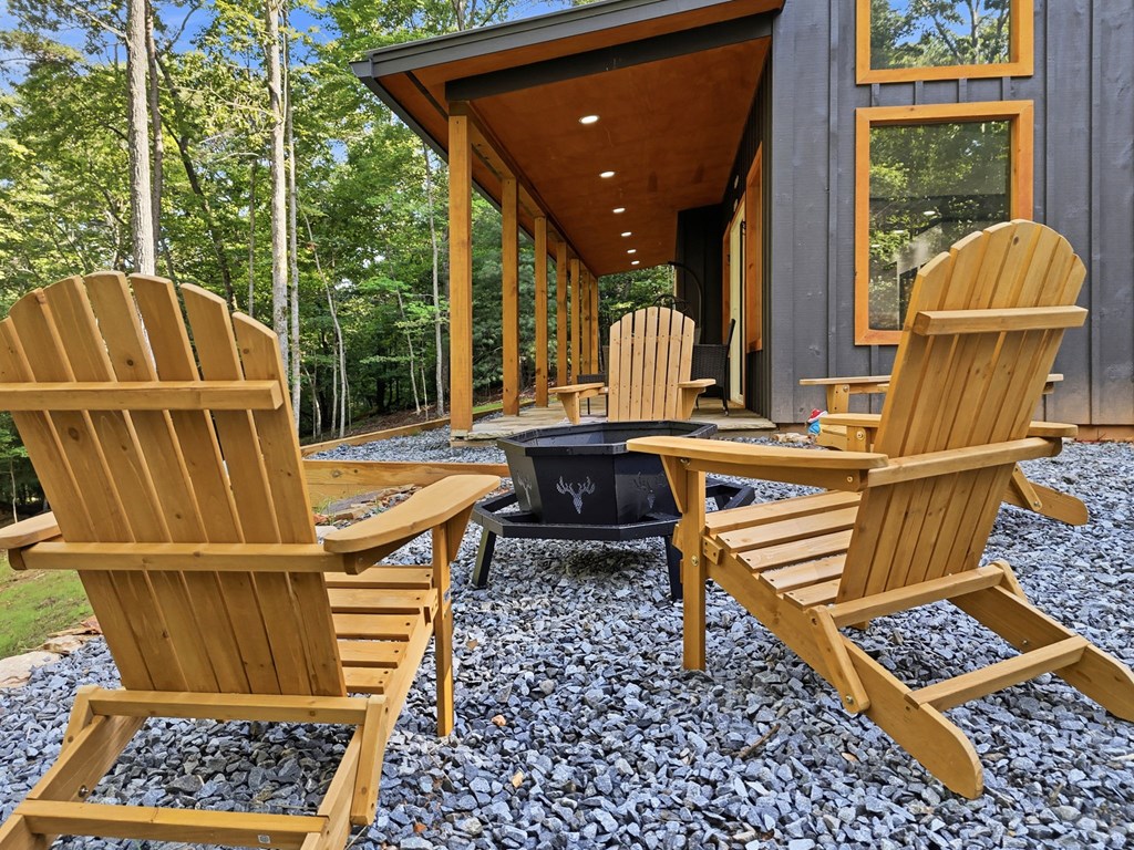 202 Jonquil Lane