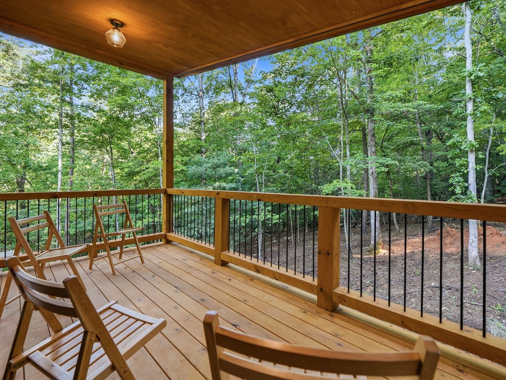 202 Jonquil Lane