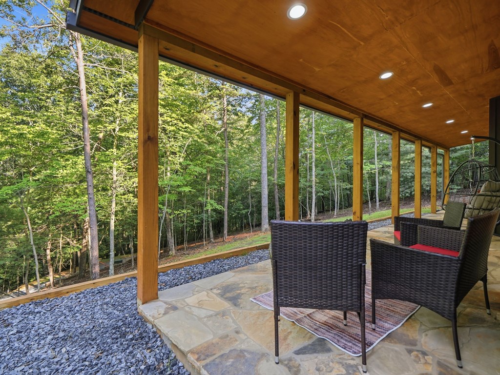 202 Jonquil Lane