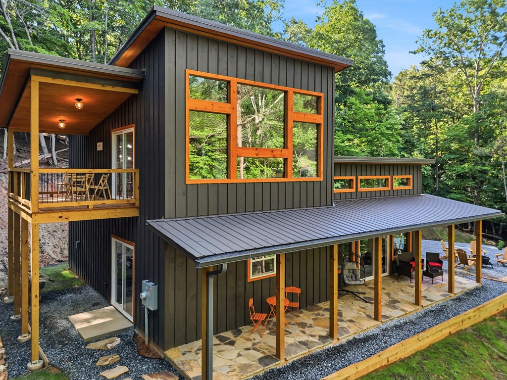 202 Jonquil Lane