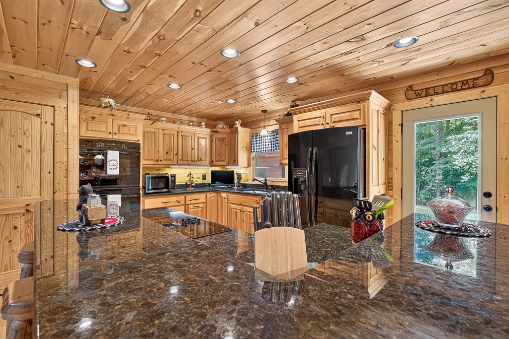 408 Mountain Creek Way