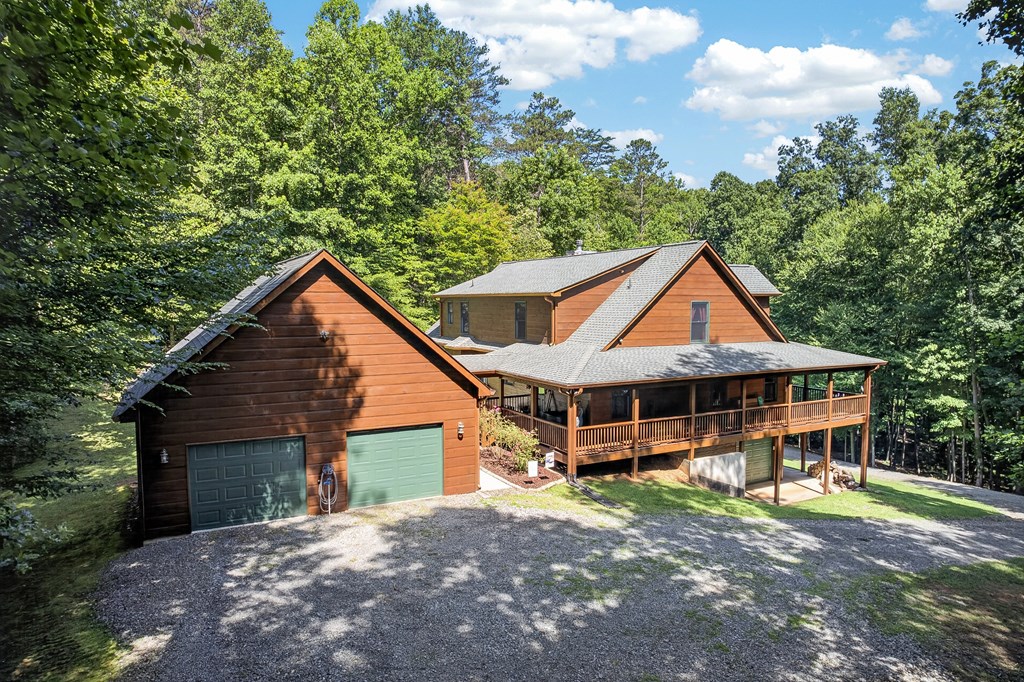 408 Mountain Creek Way