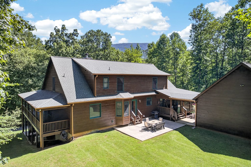 408 Mountain Creek Way