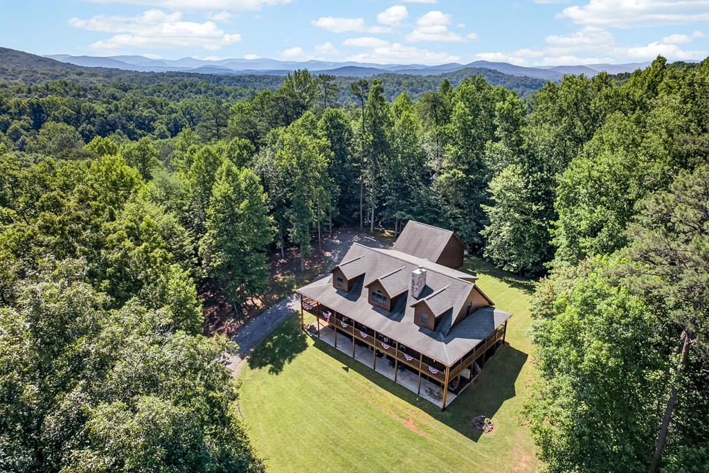 408 Mountain Creek Way