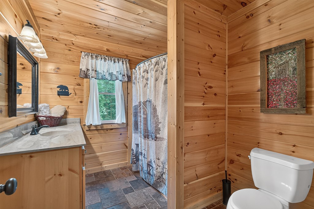 408 Mountain Creek Way