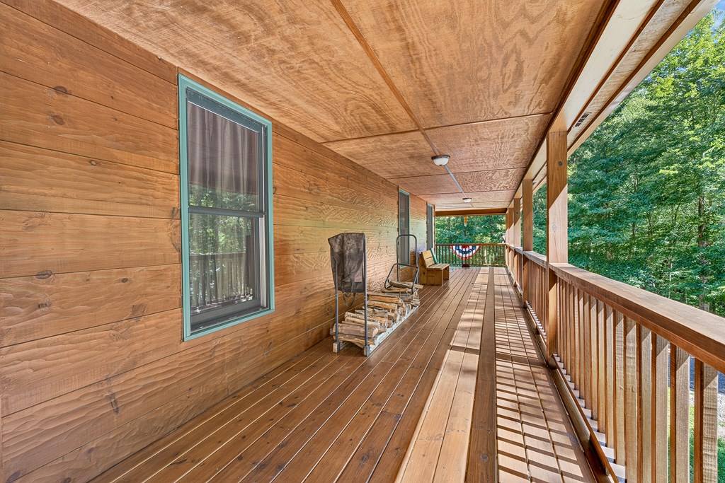 408 Mountain Creek Way