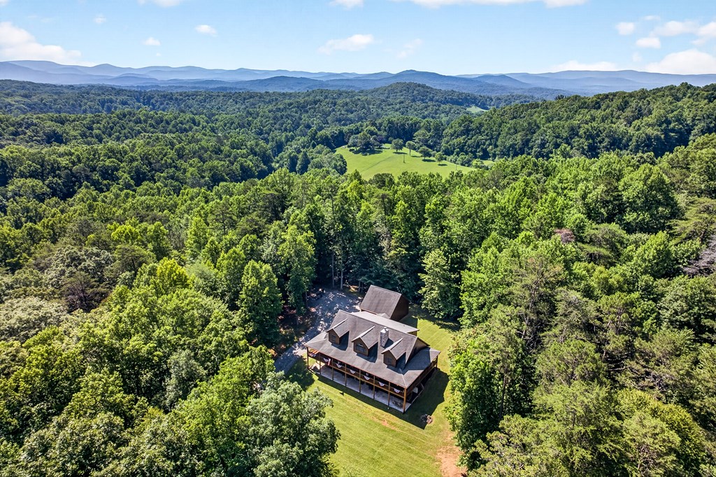 408 Mountain Creek Way