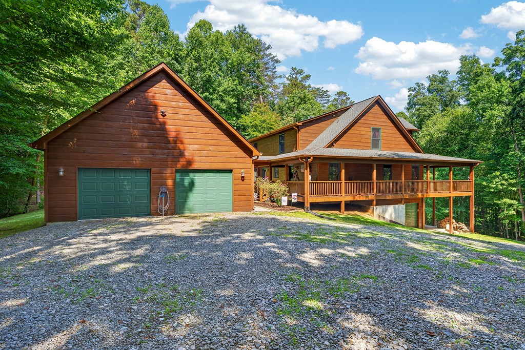 408 Mountain Creek Way