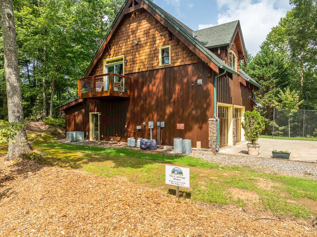 153 Riverview Circle