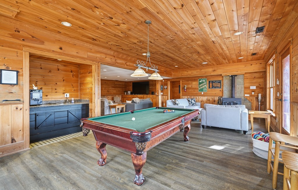 153 Riverview Circle