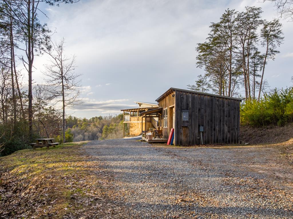 153 Riverview Circle
