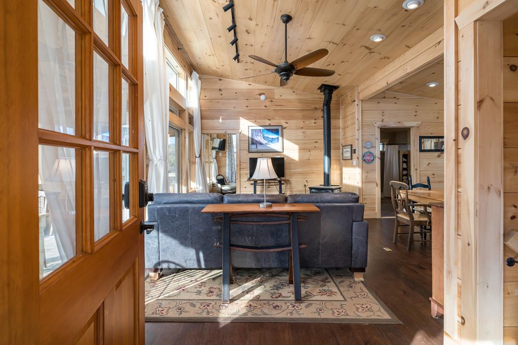 153 Riverview Circle