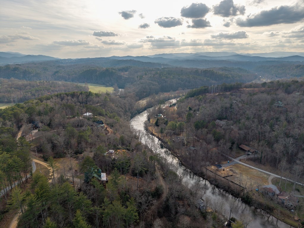 153 Riverview Circle