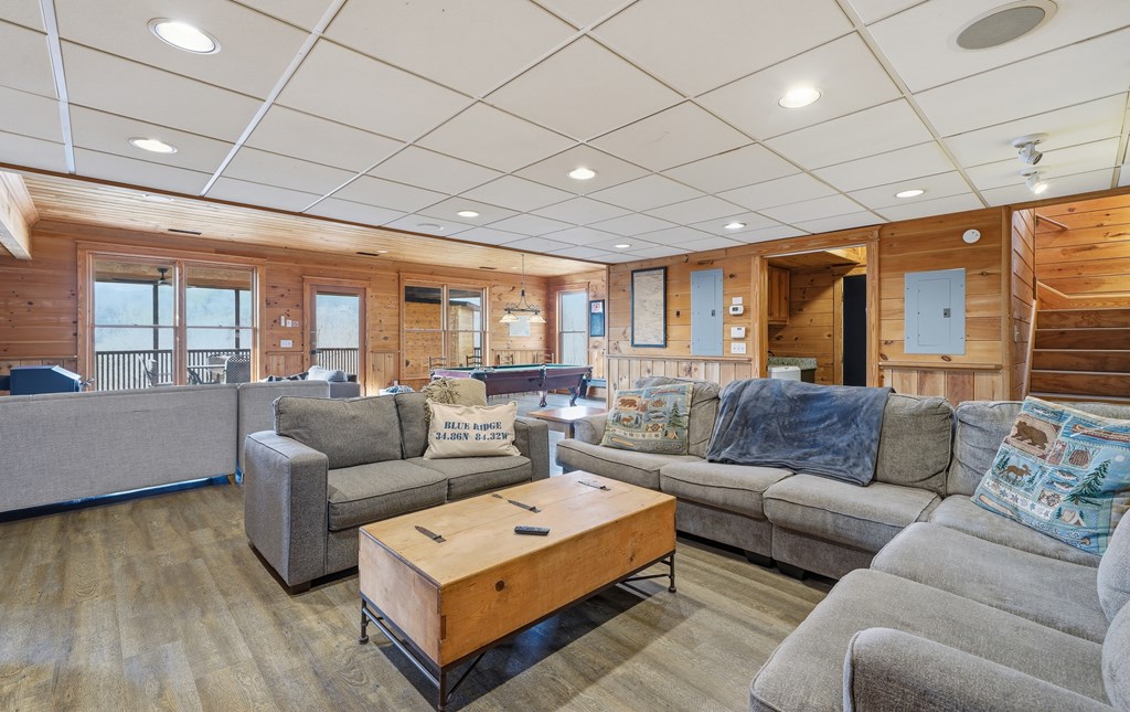 153 Riverview Circle