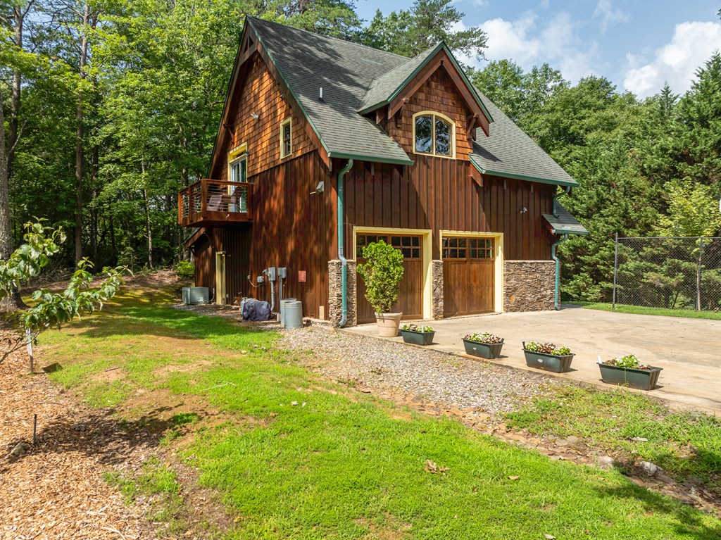 153 Riverview Circle