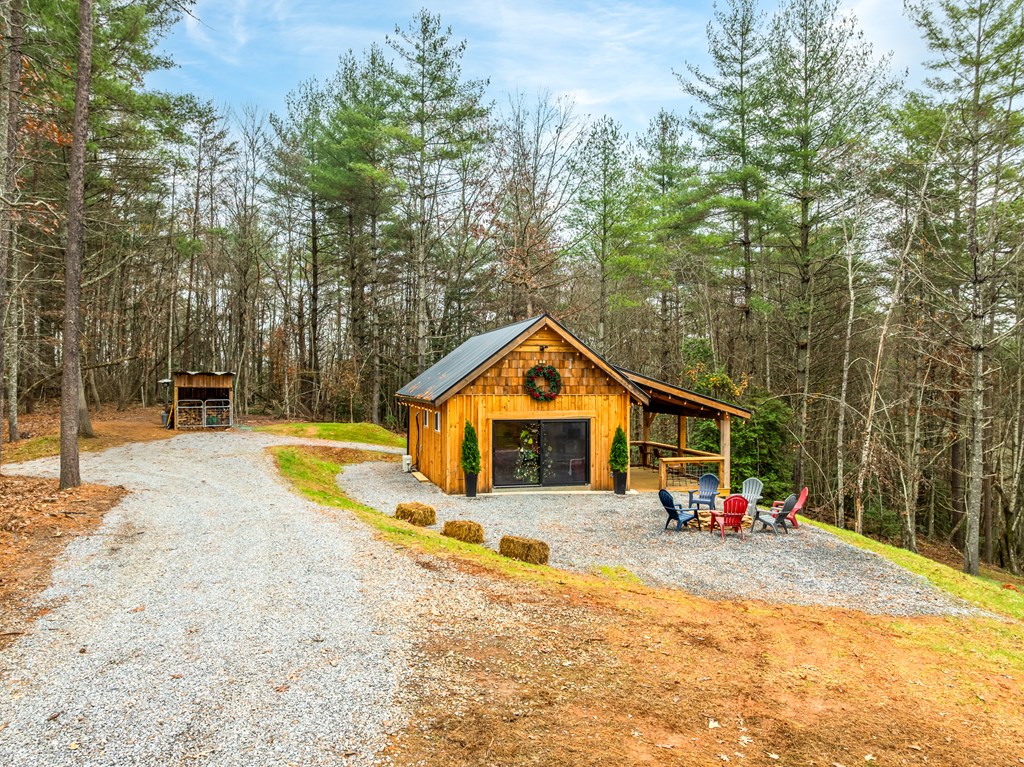 153 Riverview Circle