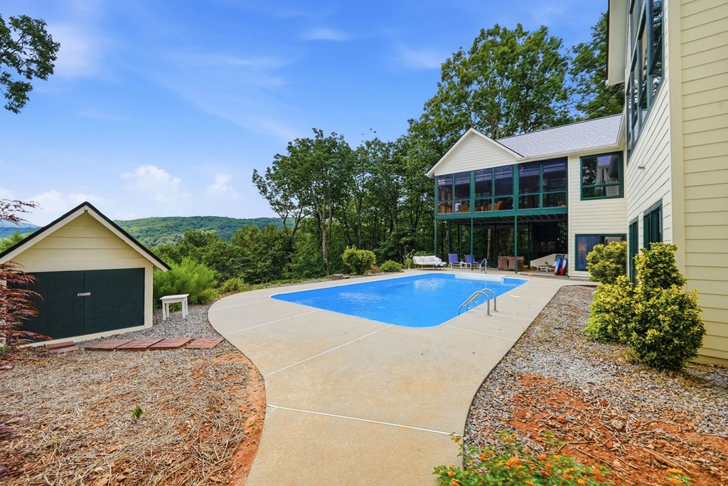 714 Clearview Drive
