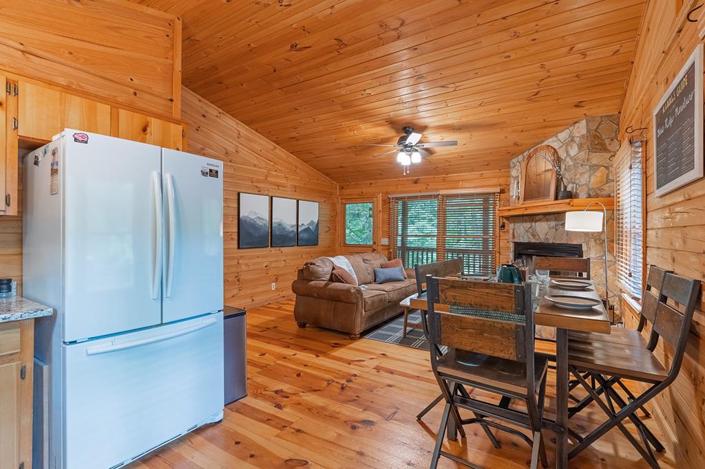 1480 Hidden Lake Drive