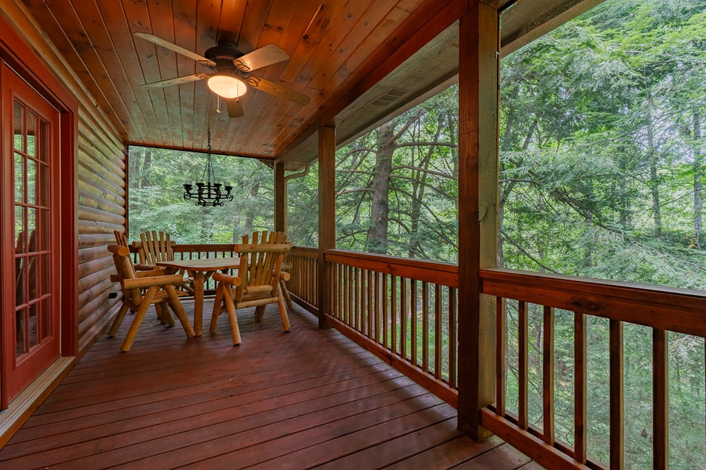1480 Hidden Lake Drive