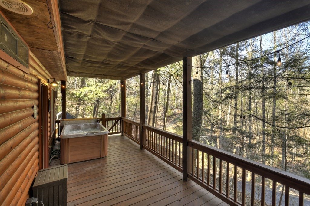 1480 Hidden Lake Drive