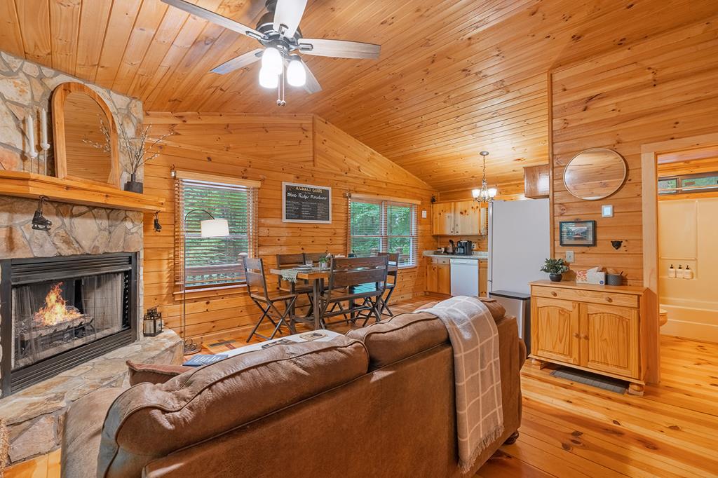 1480 Hidden Lake Drive