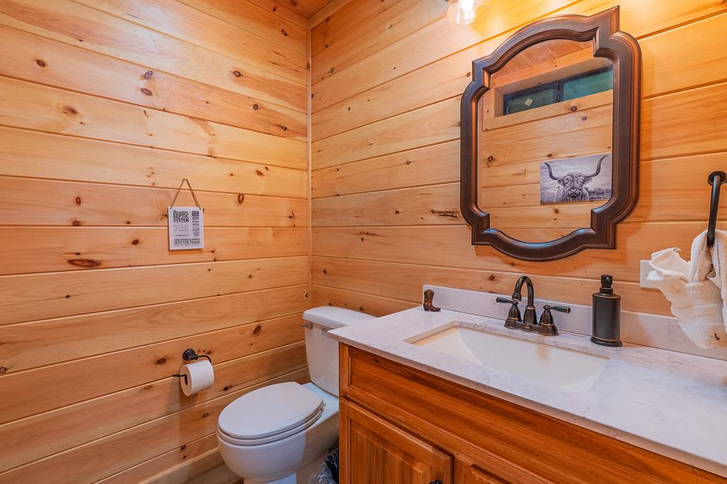 1480 Hidden Lake Drive