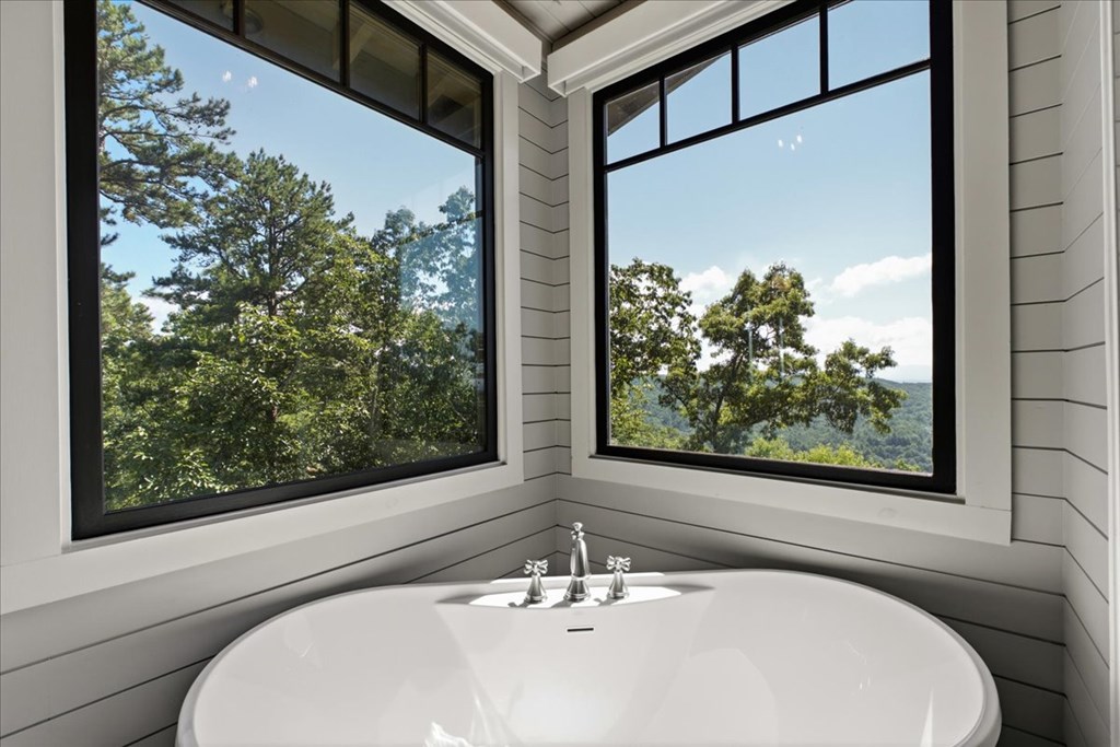 207 Utana Bluffs Trail