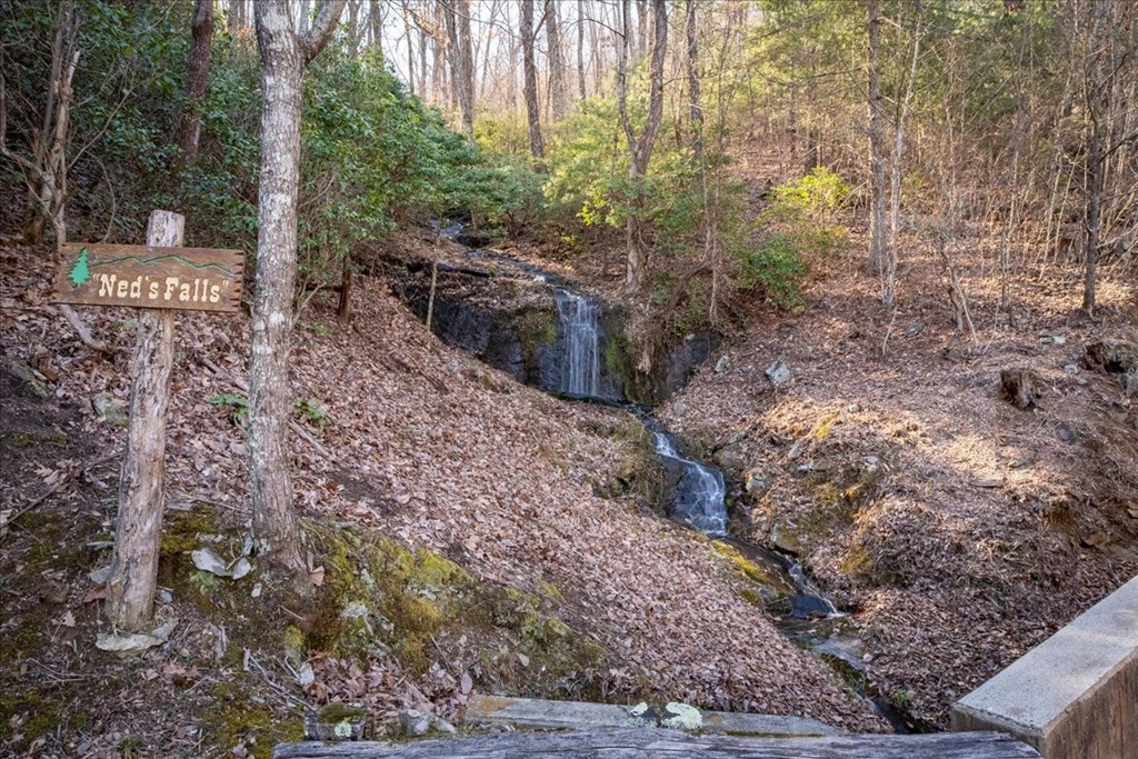 207 Utana Bluffs Trail