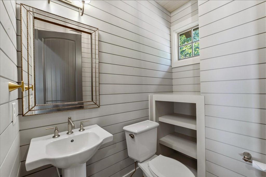 207 Utana Bluffs Trail